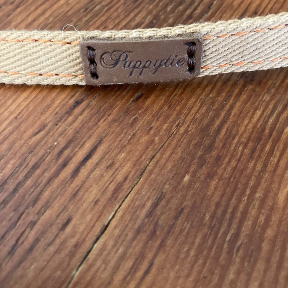 Small Dog Leash/Lead 1/2 Inch Wide, Tan with Gold Hardware, Puppytie - Picture 2 of 8